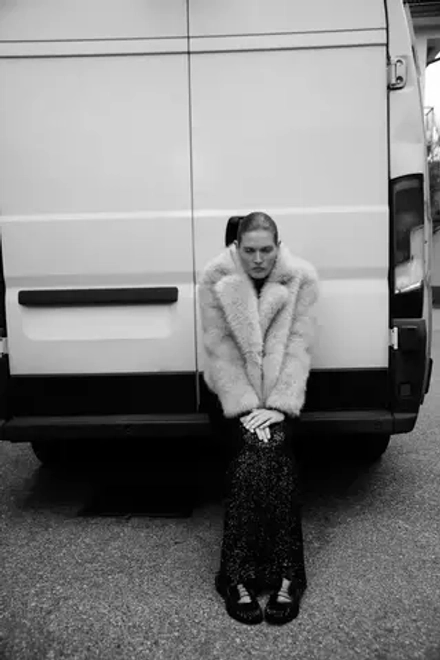 ZARA КУРТКА ИЗ ИСКУССТВЕННОГО МЕХА — ZW COLLECTION, СЕРО-КОРИЧНЕВЫЙ