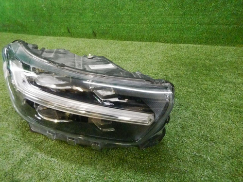 Фара правая Volvo XC40 (2017-2022) LED