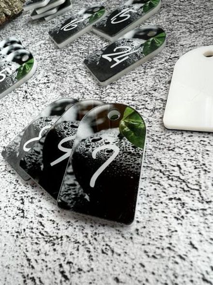 Номерки для гардероба акрил 3х5 см