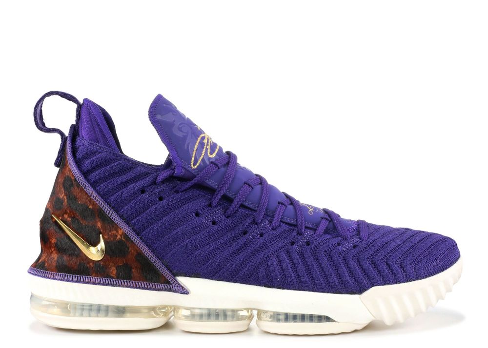 LeBron 16 &#39;King Court Purple&#39;