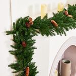 Хвойная гирлянда с шишками "Pine" литая хвоя