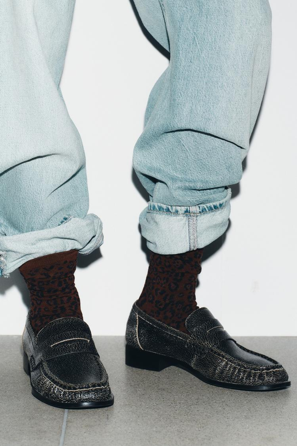 ZARA ЖАККАРДОВЫЕ НОСКИ С АНИМАЛИСТИЧНЫМ ПРИНТОМ, КОРИЧНЕВЫЙ