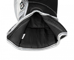 Перчатки боксерские Clinch Aero 2.0 черно-серебристые C136