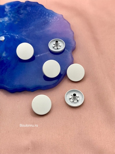 Шляпка под установочные кнопки белые