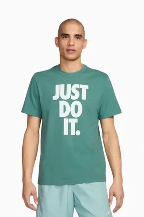 Футболка Nike Sportswear