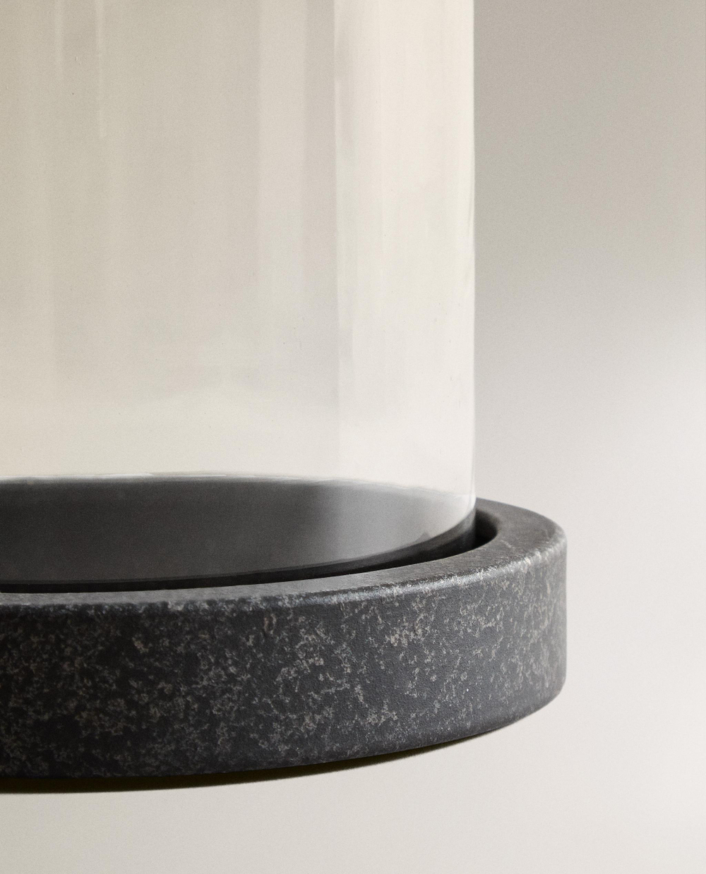 Zara Home Подсвечник из стекла, цвет чёрный, 31.7 см