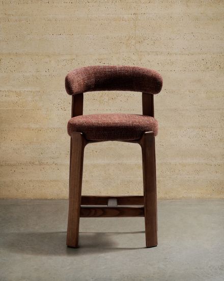 Полубарный стул Granite из коричневой синели и ясеня с отделкой орех 65 см