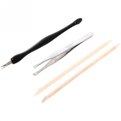 Маникюрный набор на блистере, 4 пр «Ultramarine»(триммер 11см, пинцет 9см и палочки 11см)