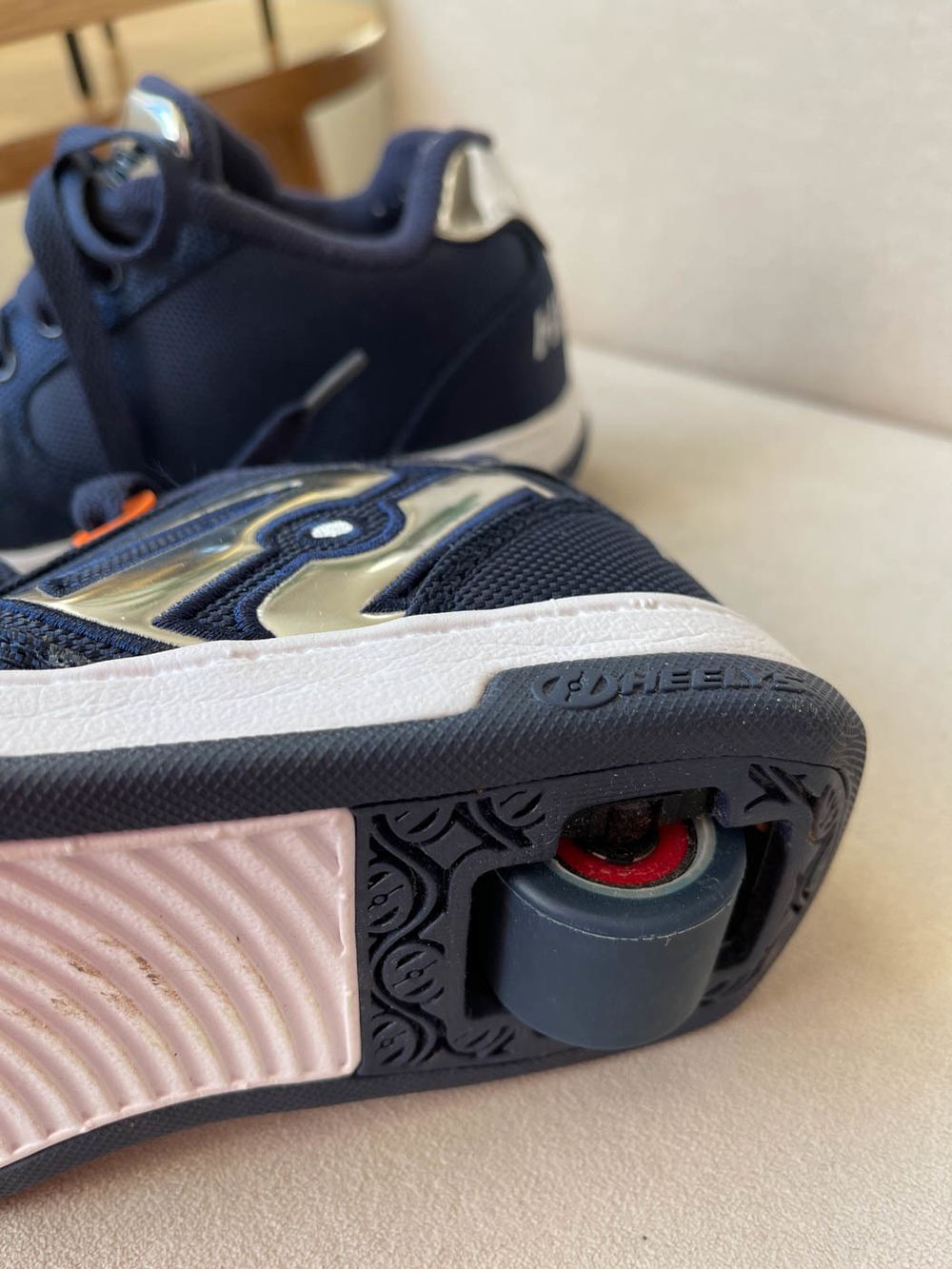 Роликовые кроссовки Heelys, 32