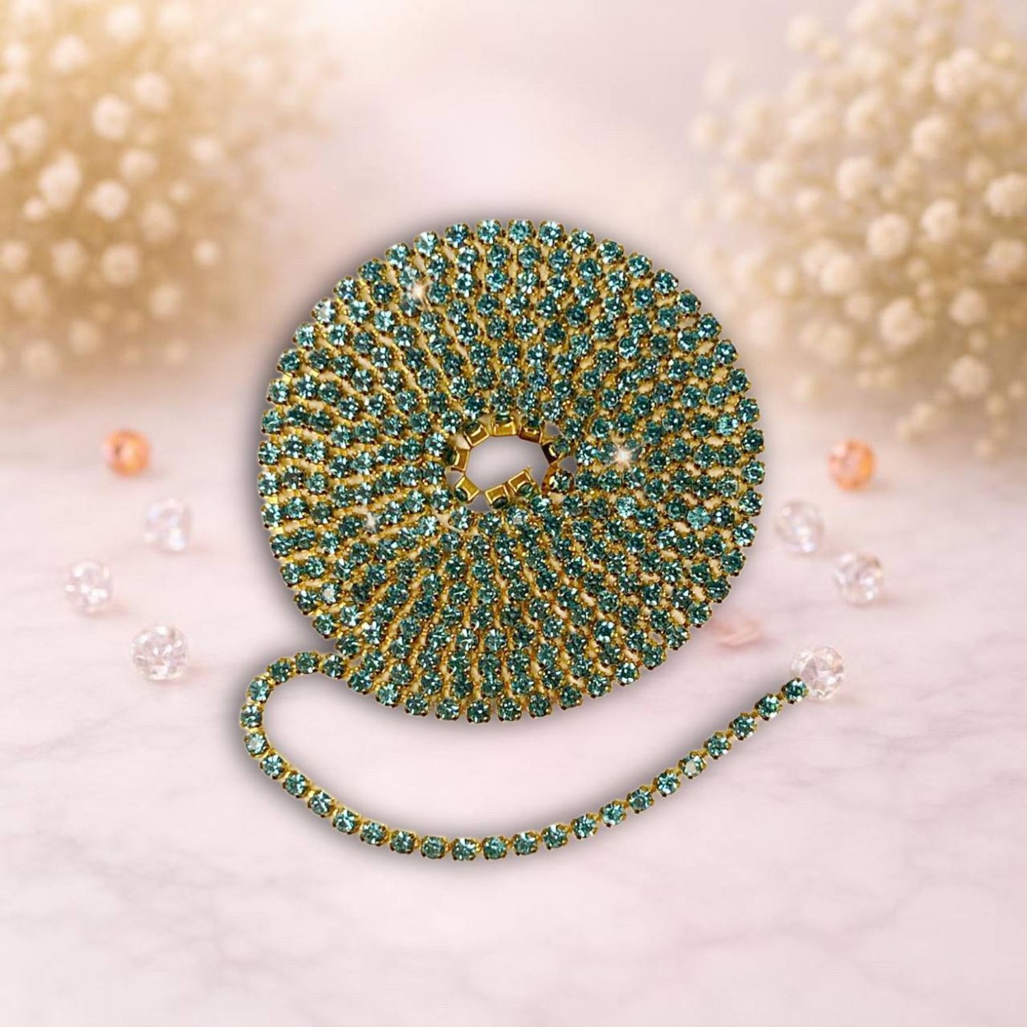 Стразовая лента 2,5мм цвет золото-голубой (упаковка 1м)