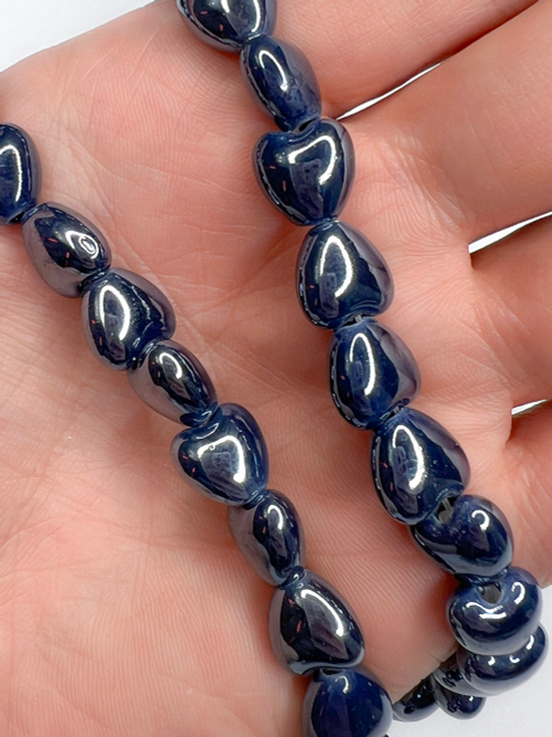 Керамические бусины Сердце, 10/13/15 мм, на нитке 32 см