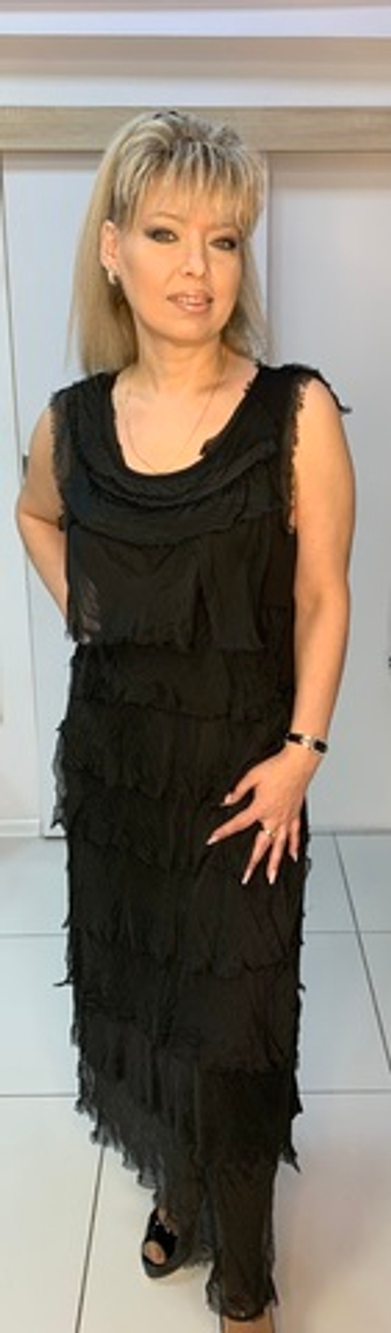 Черное шелковое платье-сарафан