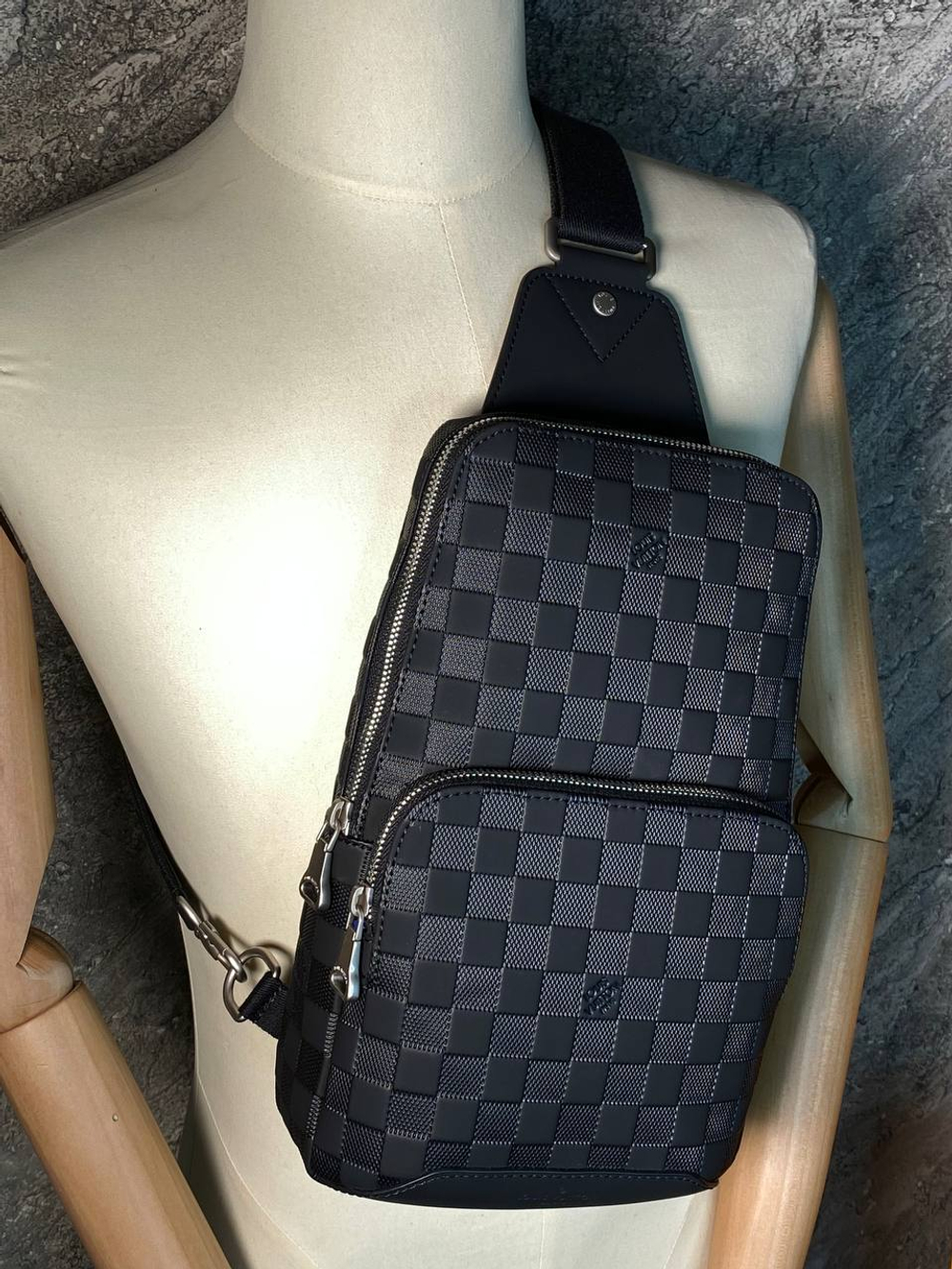 Слинг Louis Vuitton
