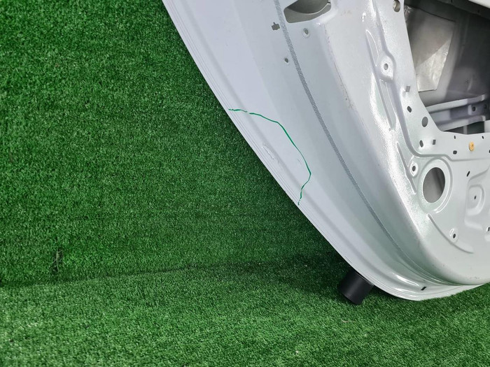 Дверь задняя левая Jaguar XE (2015-н.в.)