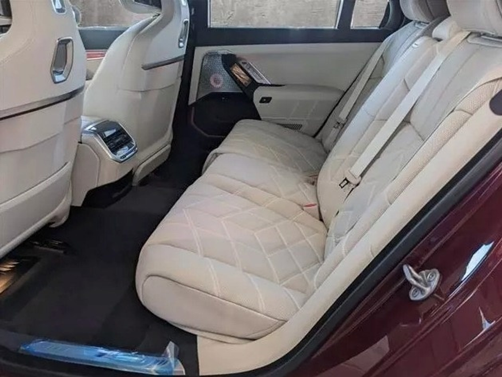 BMW 7 series 760i xDrive VII red