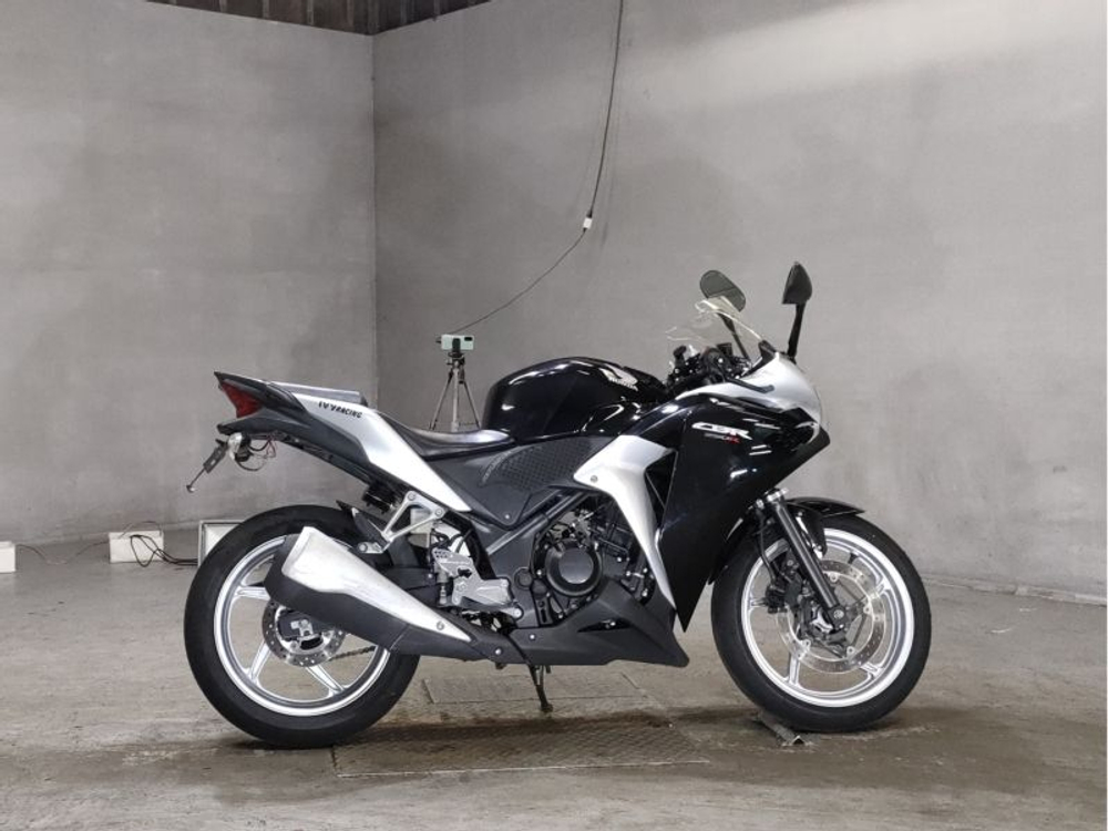 Honda CBR250R 042990