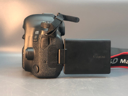 Canon EOS 6D Mark II Body 2700 кадров пробега