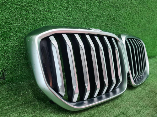 Решетка радиатора BMW X5 G05 (2023-н.в.)