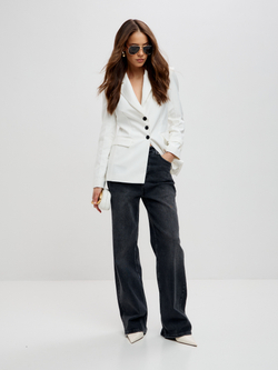 Прямые джинсы