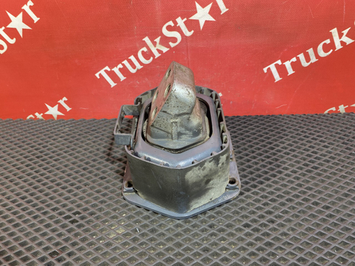 Подушка двигателя задняя