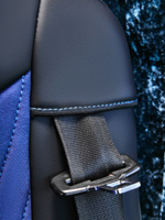 Чехлы Люкс MAN TGX до 2021 года (экокожа, черный, синяя вставка)