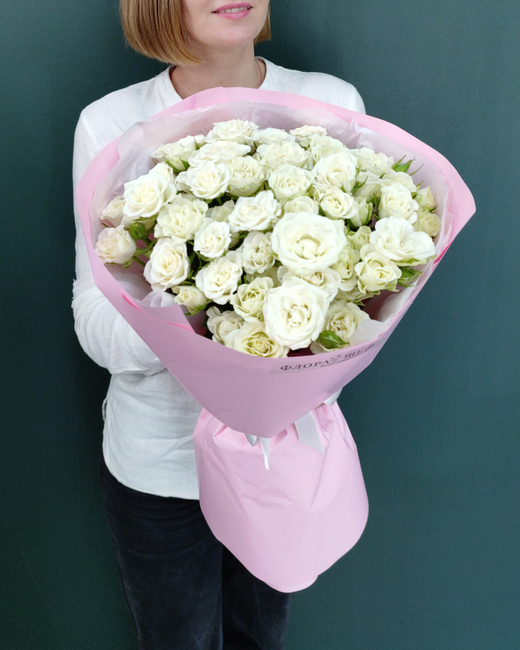 Букет из белой кустовой розы,19 веток(00211)