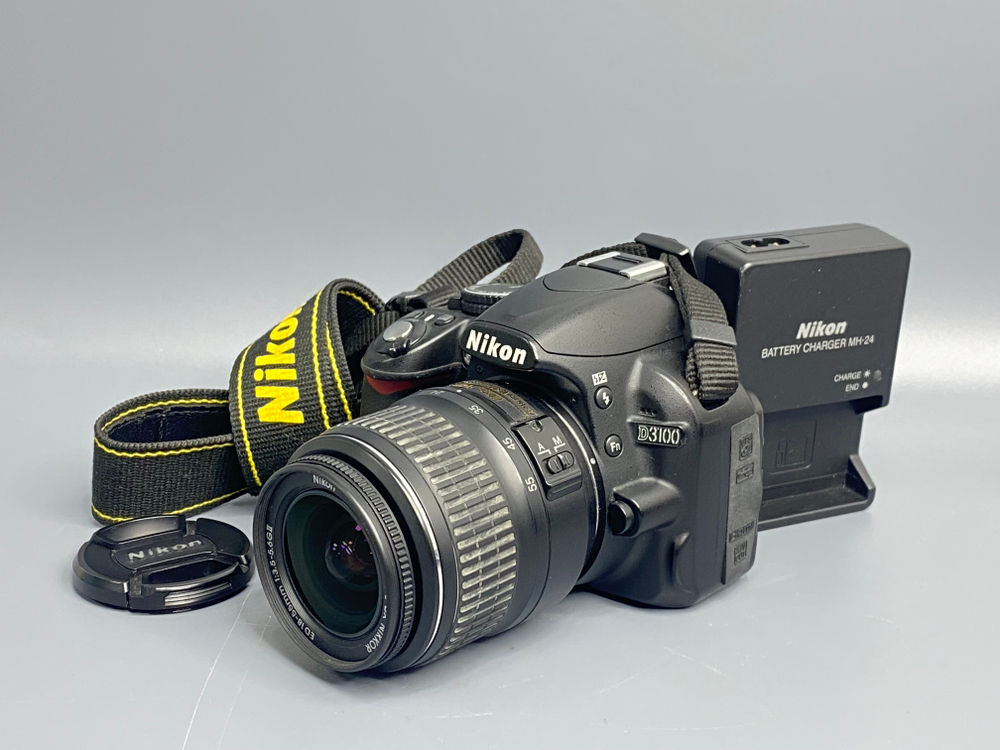 Nikon D3100 kit 18-55mm ED 19500 кадров