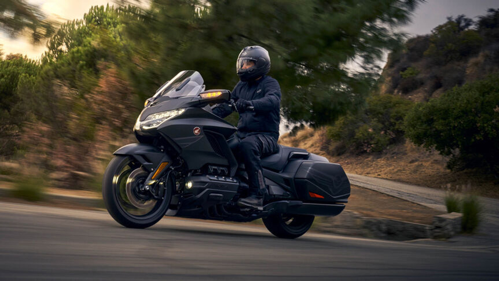 GL1800 Gold Wing Bagger DCT 50th Anniversary