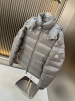 Пуховик Moncler
