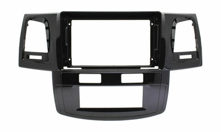 Переходная рамка магнитолы TOYOTA HILUX, FORTUNER 2005-2008 (авто с климат-контролем) 9 дюймов