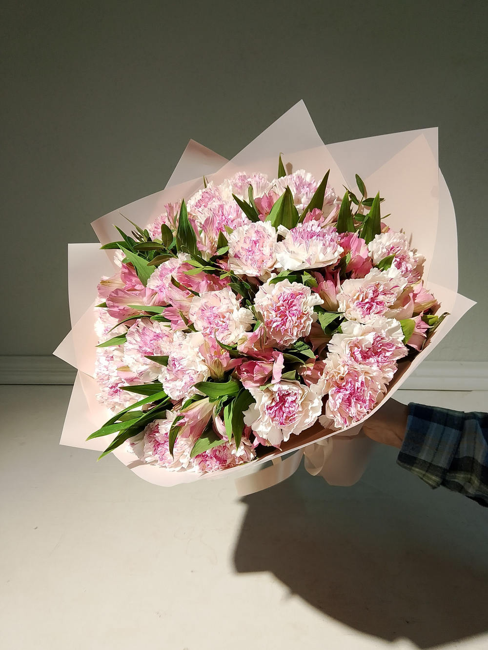 Букет из хризантем и альстромерии (С0033)