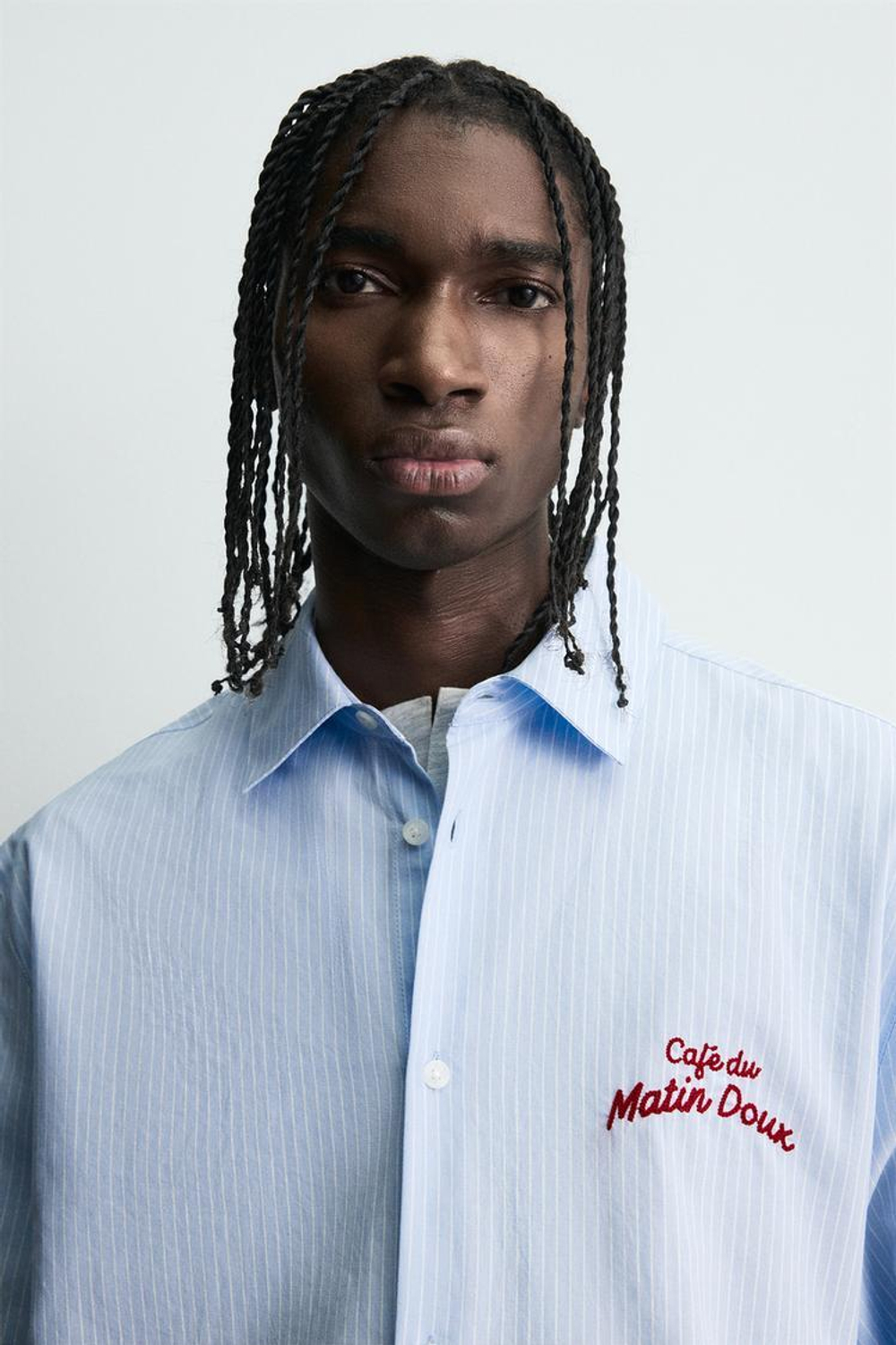 ZARA РУБАШКА В ПОЛОСКУ С ГРАФИЧЕСКИМ ПРИНТОМ, ГОЛУБОЙ