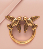 кожаная сумка через плечо love click exagon mini vitello Pinko - пудро-розовый(100075 A0F1)