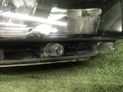 Битая Фара правая Renault Logan 2 (18-22) галоген