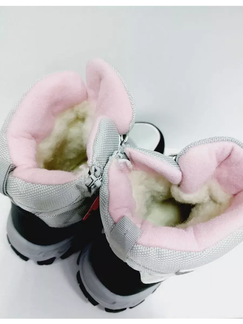 Детские зимние непромокаемые ботинки для девочки.