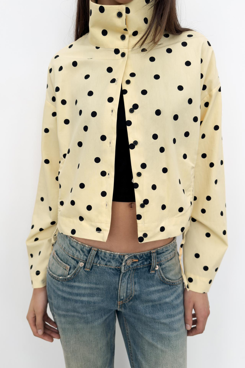 ZARA КУРТКА В ГОРОШЕК СО СБОРКАМИ, ЧЕРНЫЙ/ЖЕЛТЫЙ