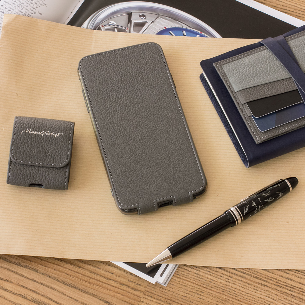 Чехол для наушников Petit из кожи теленка, серого цвета