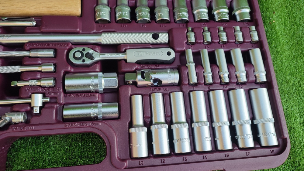 Набор инструмента Thorvik 127 предметов UTS0127