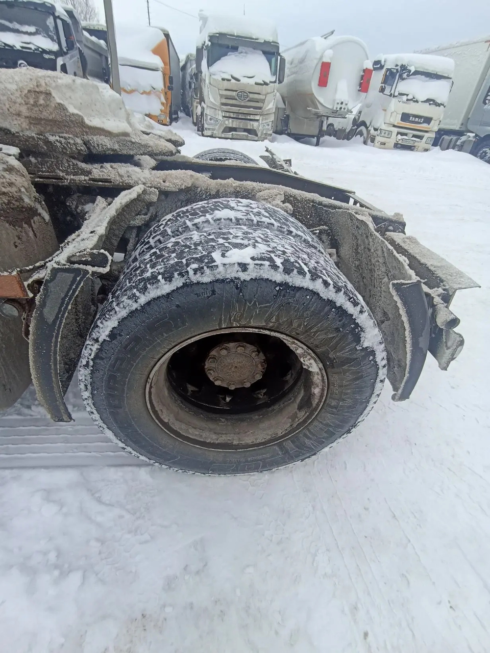 КамАЗ 5490 4x2 Седельный тягач 5490-802-DC (Дизель/Газ, 12,0 л, 401 л.с., АТ)