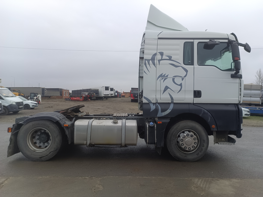 SITRAK C7H 4x2 Седельный тягач ZZ4186V361HE (Дизельный, 12,4 л, 480 л.с., АТ)