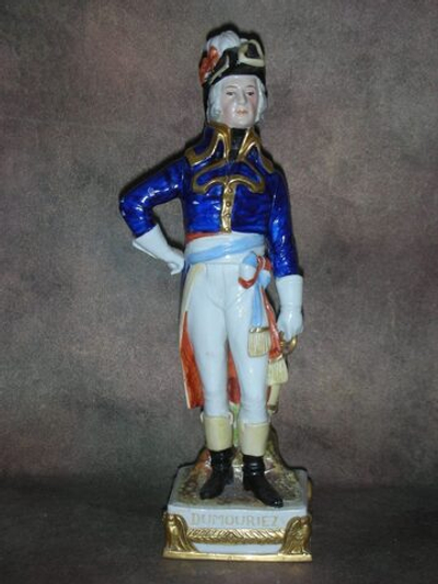 Статуэтка. Фарфор. Солдат. Маршал Наполеона. Шарль Франсуа Дюмурье. Scheibe-Alsbach. Германия