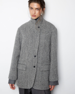 Пальто-жакет из шерсти елочка серый