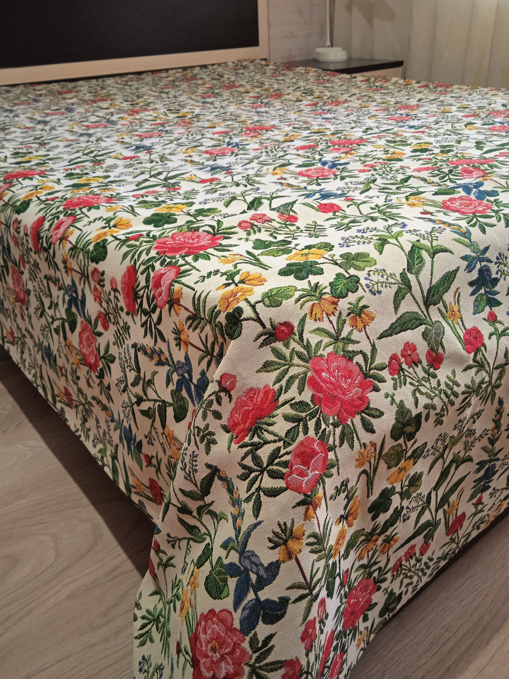 Покрывало гобеленовое Цветочный сад 1,5-спальный (150х200)