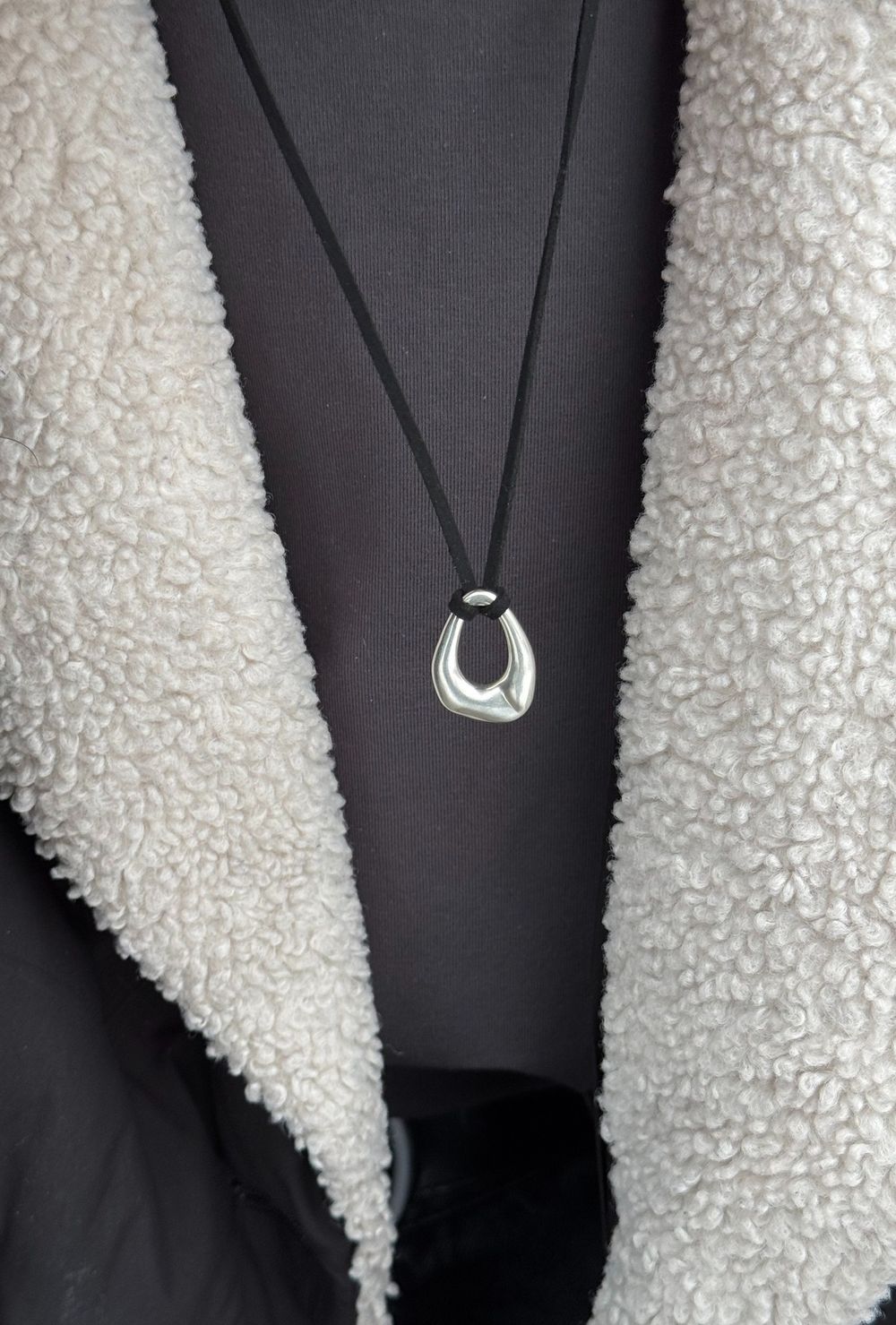 Подвеска Lucky Stone на шнурке