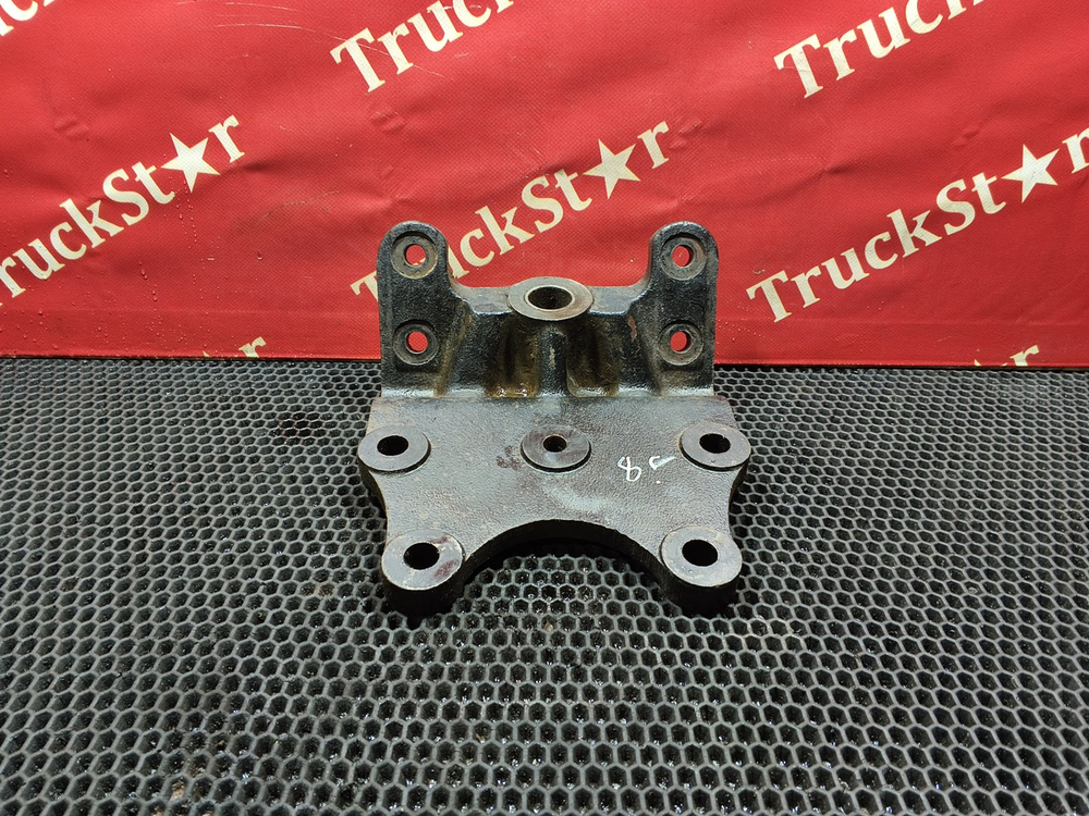 Кронштейн передней рессоры