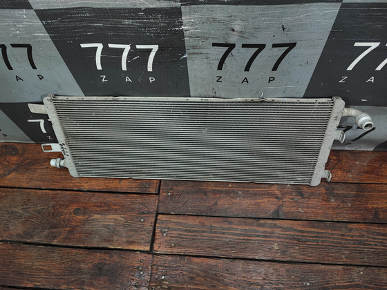 Радиатор охлаждения АКБ Mercedes GLE (V167) 18-нв Б/У Оригинал A1675000400