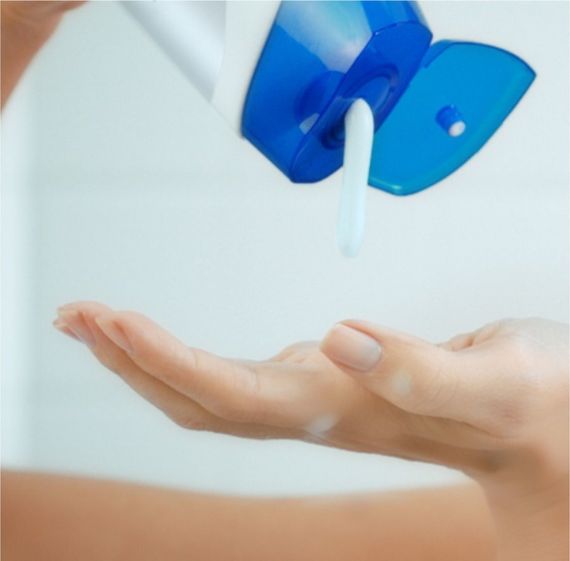 Şampun \ Шампунь и бальзам-ополаскиватель против перхоти Head &amp; Shoulders Гладкие и шелковистые 2 в 1 200 мл