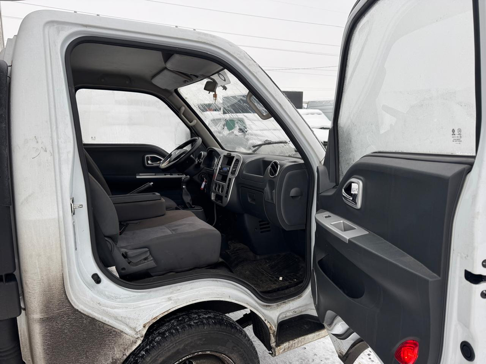 DongFeng CAPTAIN-T Бортовой (Евроборт) DFA1030S-1 (Бортовой, Дизельный, 2,3 л, 128 л.с.)