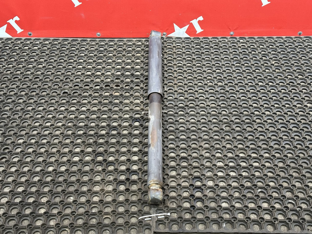 Амортизатор передний