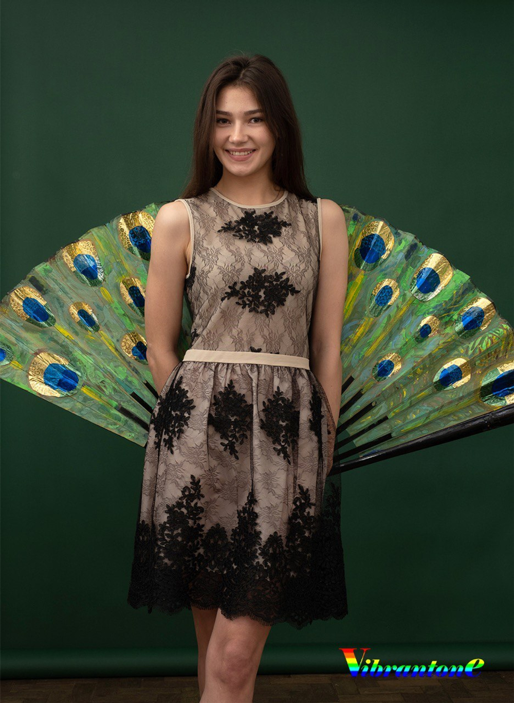 Фон бумажный Vibrantone 2,1х11м Spruce 24 зеленая ель